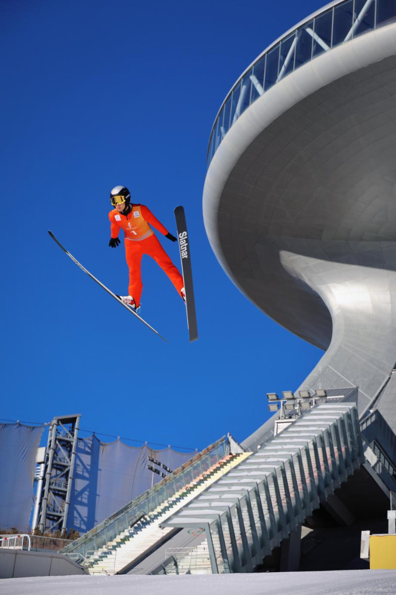 2.4银牌 跳台滑雪公开组男子团体.png